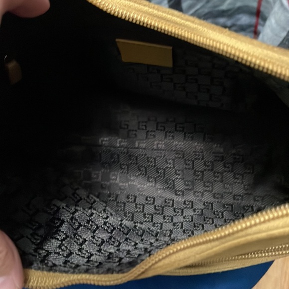 Gucci Suede shoulder bag - Picture 9 of 12